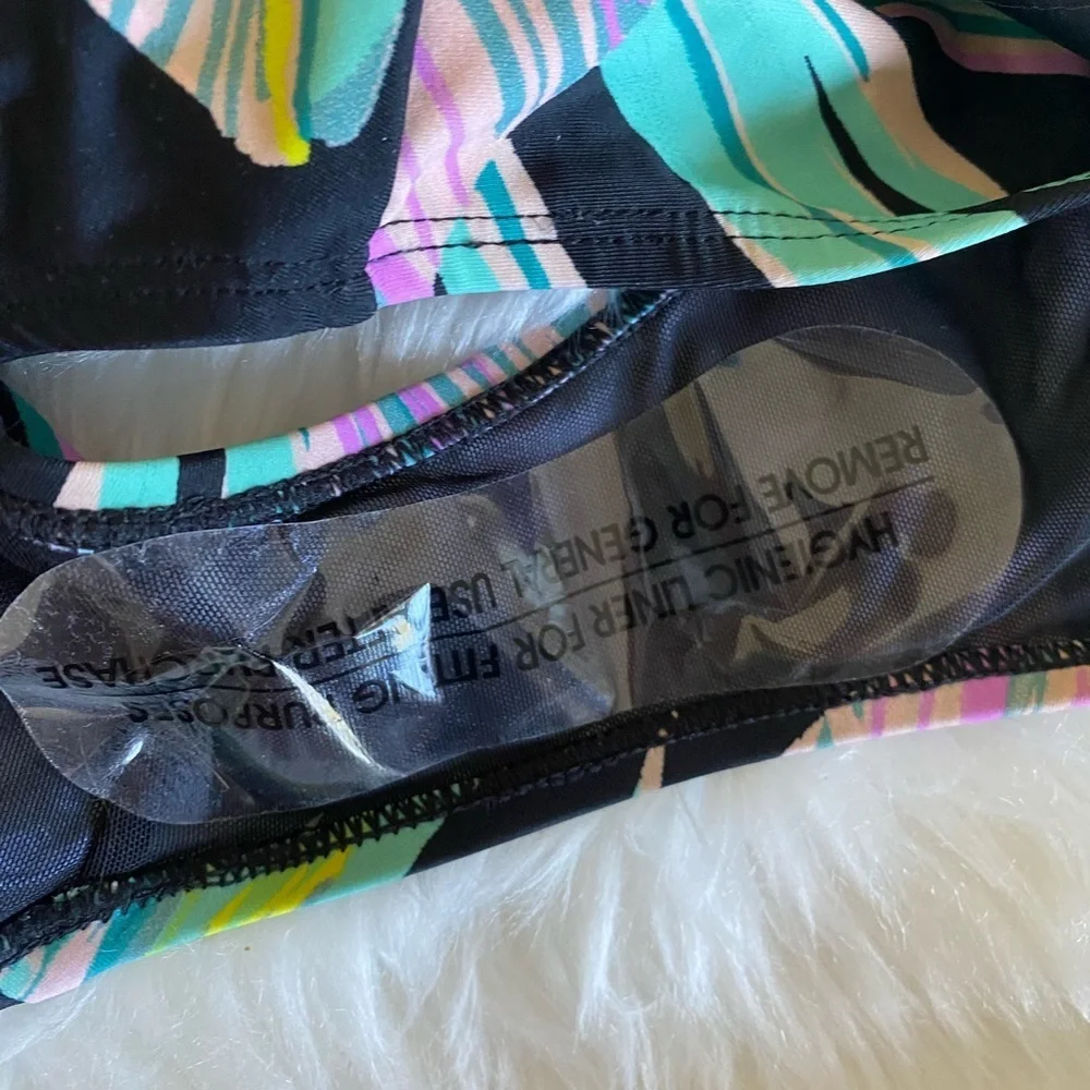 torrid Wireless Mesh High Neck One Piece Swimsuit - Pretty Summer Leaves, Sz. 18